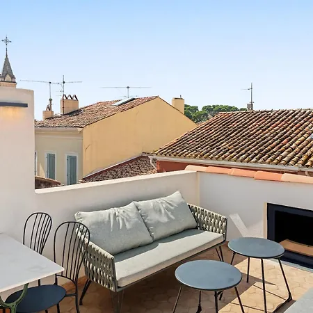 Le Clair-jour - Rooftop, Clim, Parking Inclus * Sanary-sur-Mer